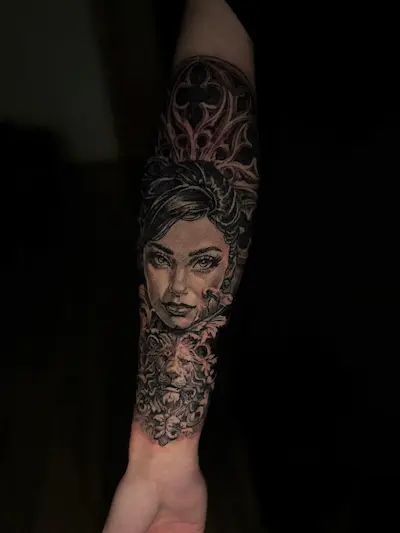 Tatuaj Black and Gray